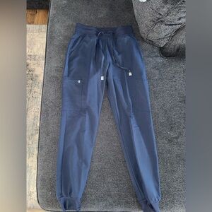 Koi Cureology scub bottoms